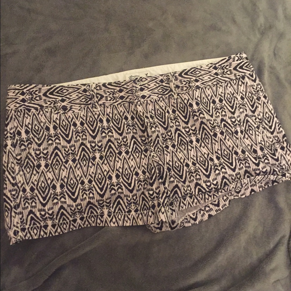 American Eagle Outfitters Black&White Shorts